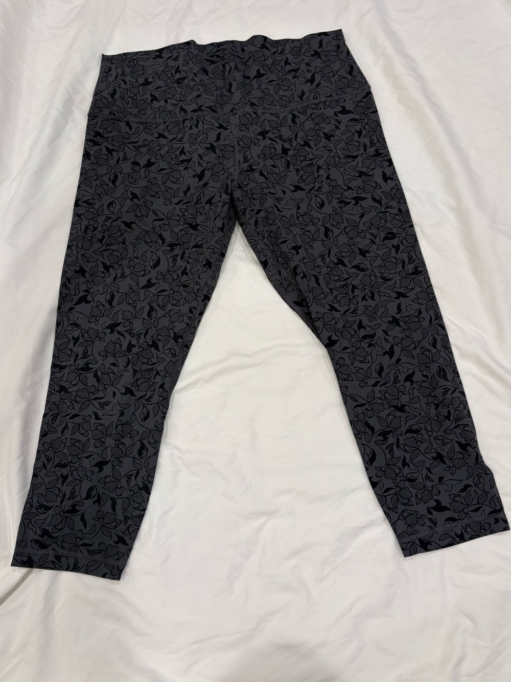 Lululemon Black Floral Print Active align Leggings